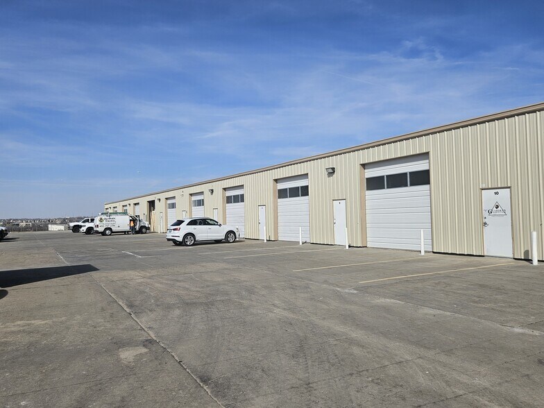 Primary Photo Of 11529-11531 Portal Rd, La Vista Warehouse For Lease