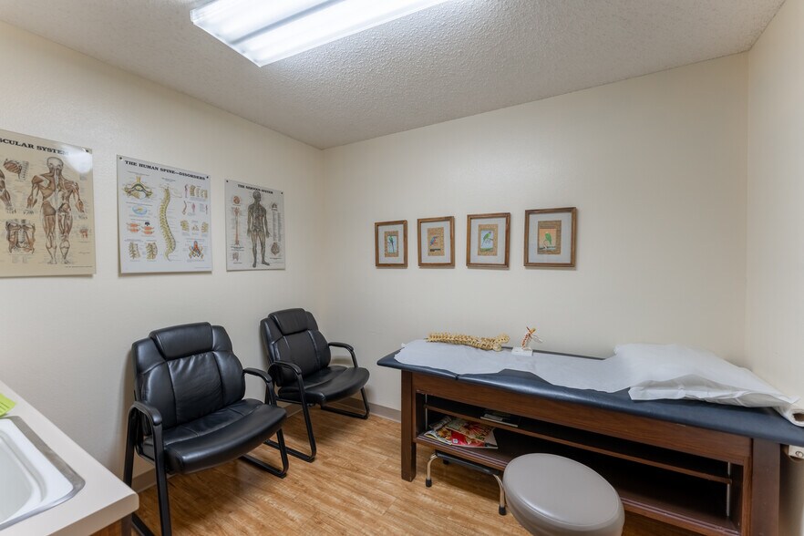 More Photos Of 2003 Medical Pky, San Marcos Medical For Sale