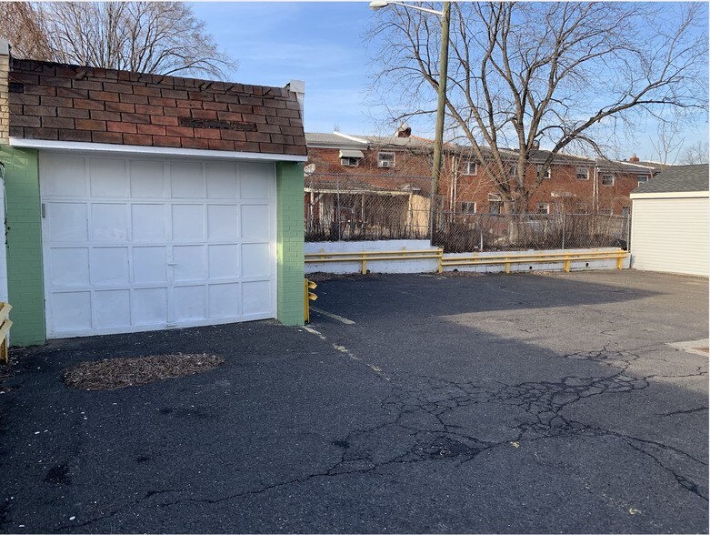 More Photos Of 2809 River Rd, Camden Medical For Sale