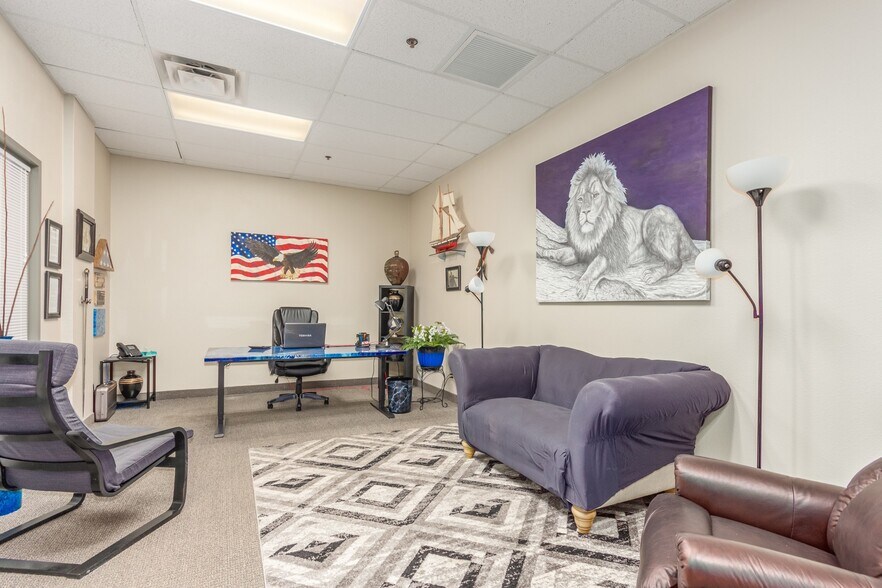 More Photos Of 2075 S Cottonwood Dr, Tempe Medical For Lease