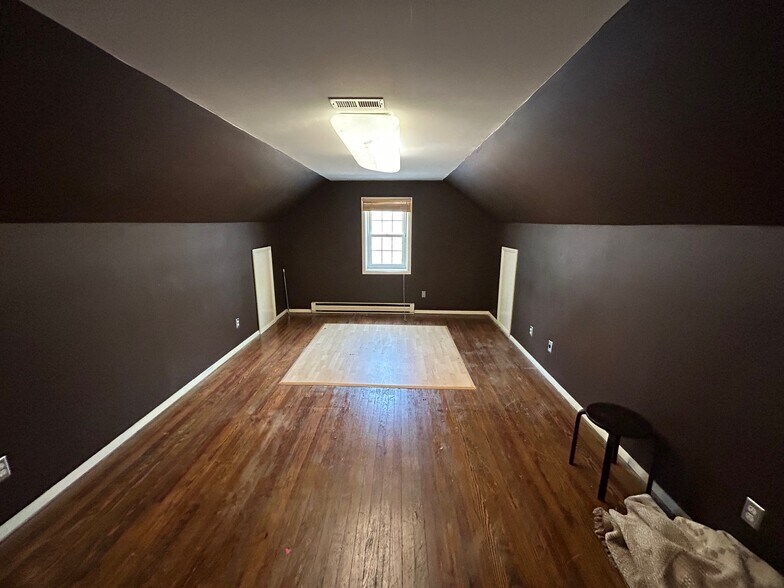 More Photos Of 7608 Hull Street Rd, Richmond Office For Sale