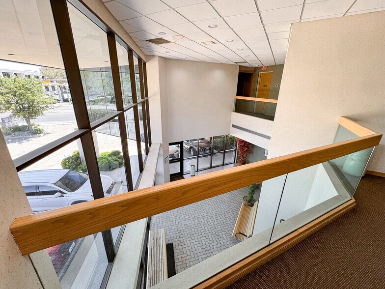 More Photos Of 501 Executive Center Blvd, El Paso Office For Lease