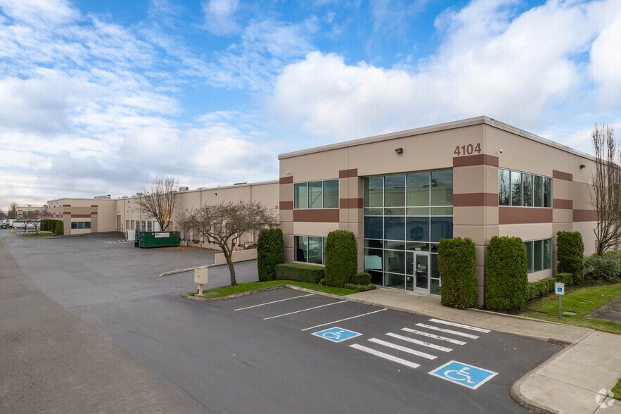 More Photos Of 4104 C St NE, Auburn Warehouse For Lease