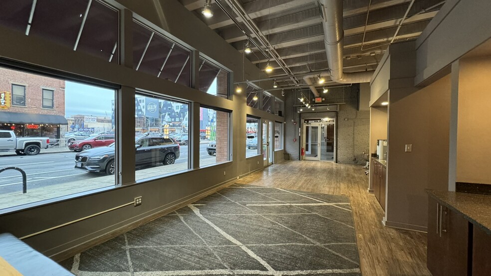 More Photos Of 275 S 4th St, Columbus Apartments For Sale