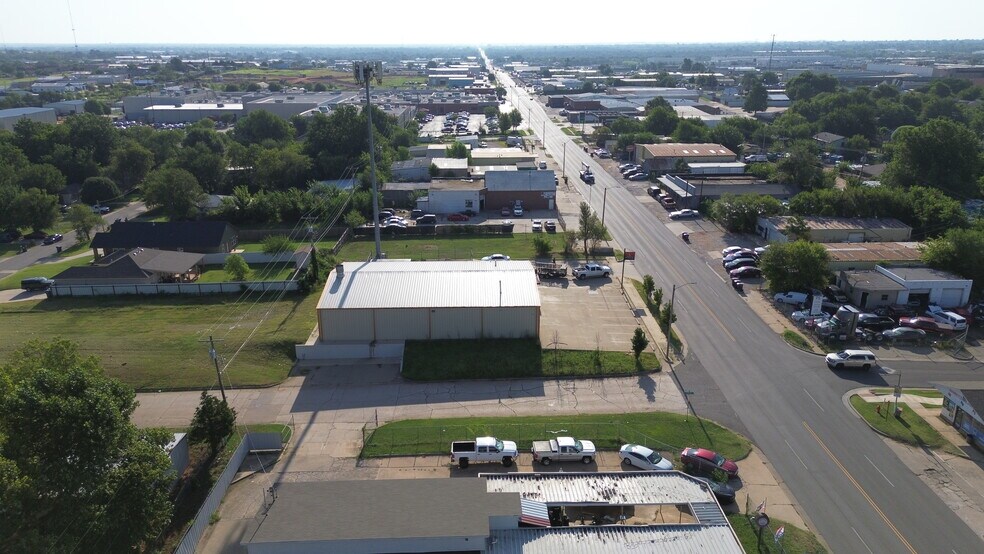 More Photos Of 701 SE 29th St, Oklahoma City Warehouse For Sale