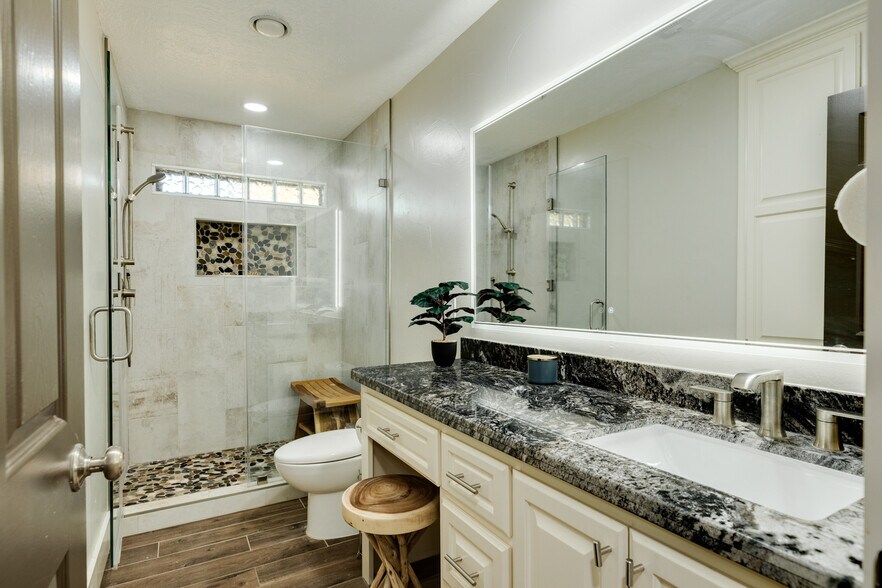 More Photos Of 27427 Highway 36, Damon Land For Sale