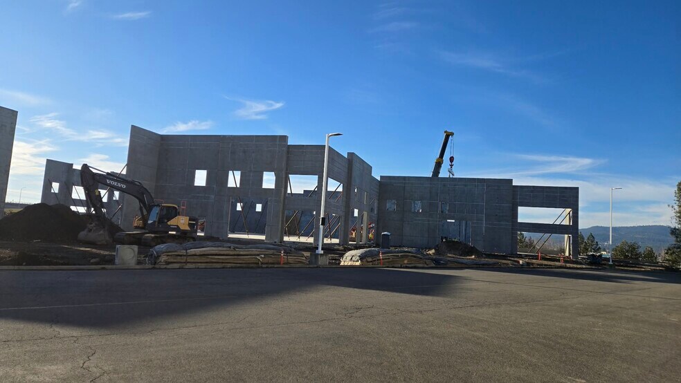 More Photos Of 22421 E Appleway Ave, Liberty Lake Light Manufacturing For Lease