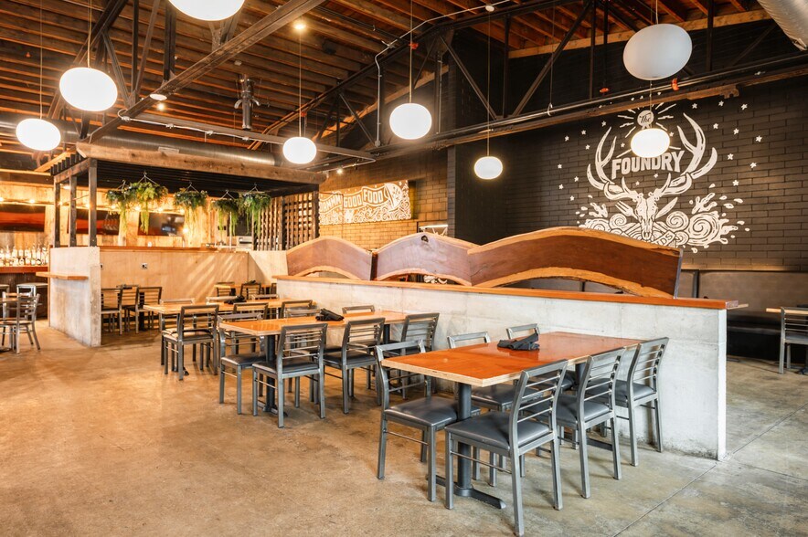 More Photos Of 151 River St, Elk Rapids General Retail For Sale