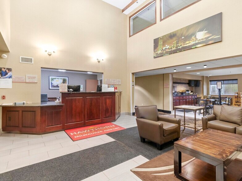 More Photos Of 1001 W College, Oak Creek Hotel For Sale
