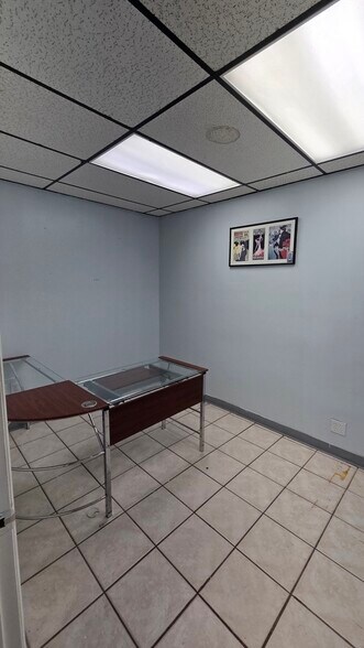 More Photos Of 3383 NW 7th St, Miami Medical For Lease