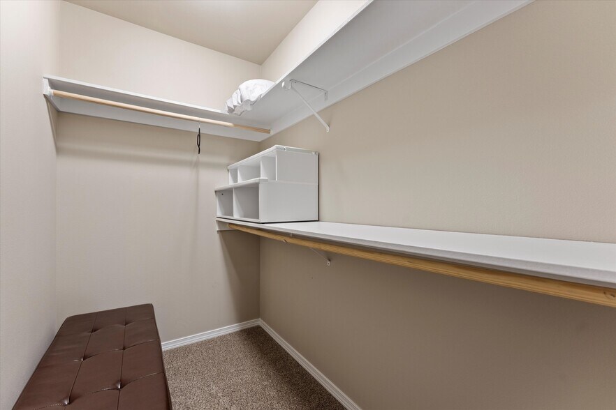 More Photos Of 2729 W Marina Dr, Moses Lake Apartments For Sale