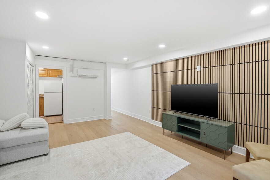 More Photos Of 313 C St SE, Washington Multifamily For Sale