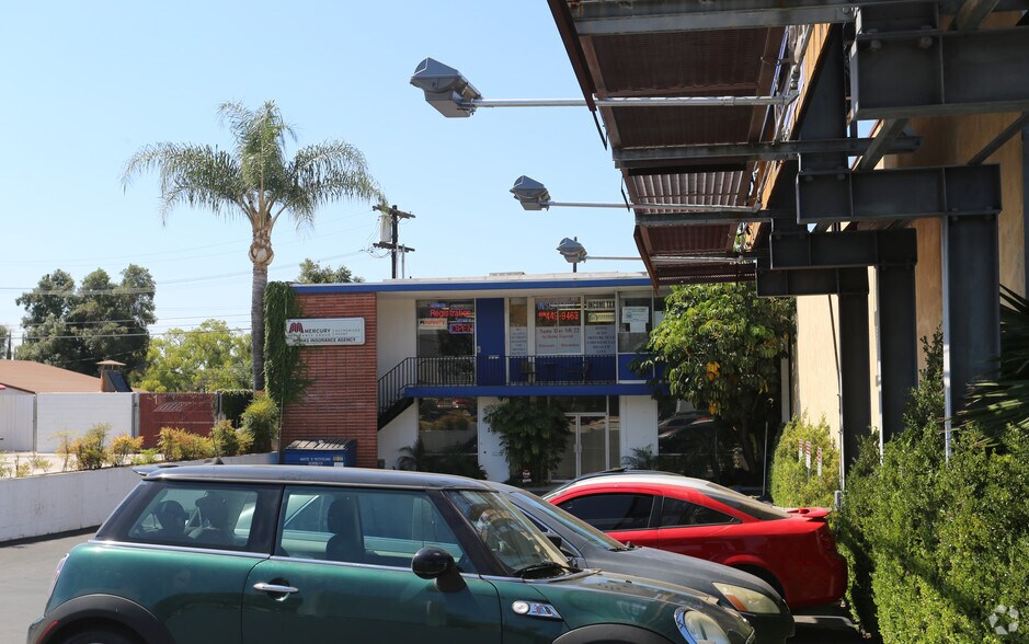 More Photos Of 2100 E Foothill Blvd, Pasadena Freestanding For Lease