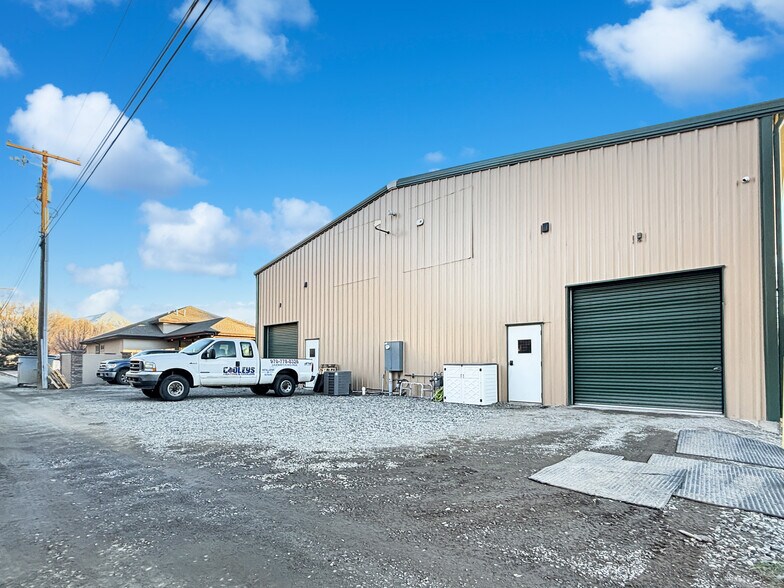 More Photos Of 350-352 E Bridge St, Hotchkiss Office For Sale