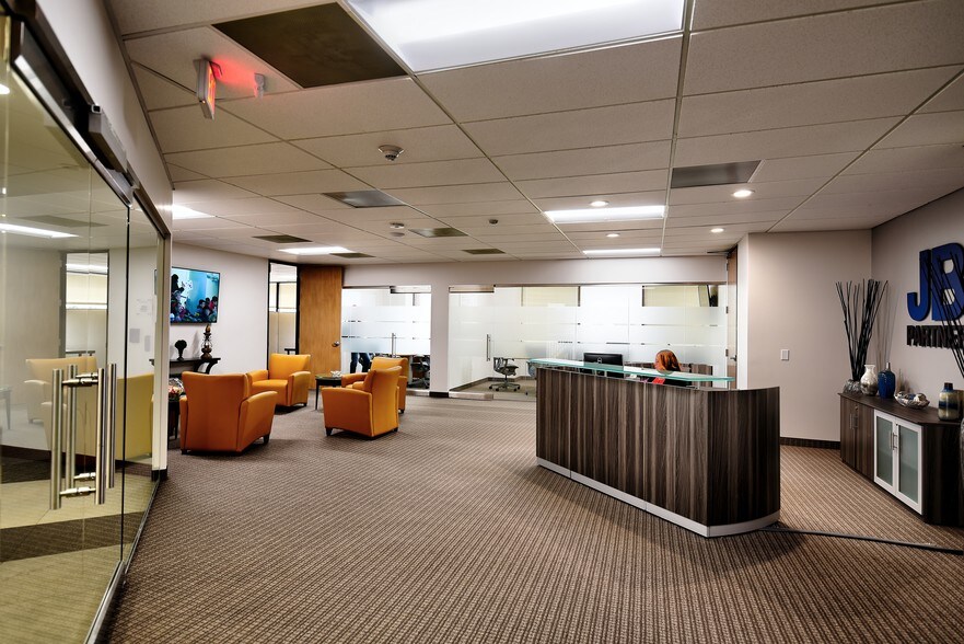 More Photos Of 2121 Midway Rd, Carrollton Office For Lease