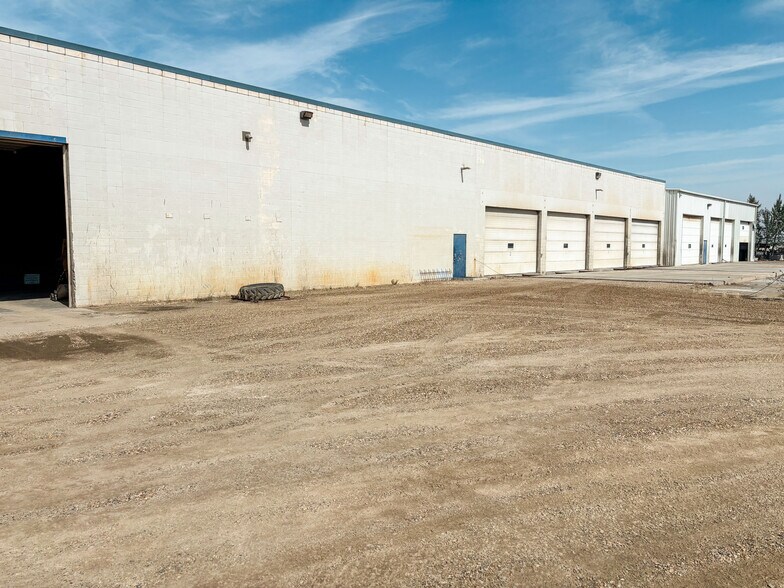 More Photos Of 1205 6th St, Nisku Manufacturing For Sale