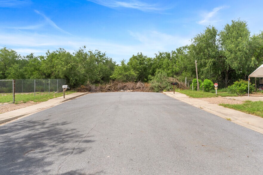 More Photos Of 123 Fresno st, La Joya Land For Sale