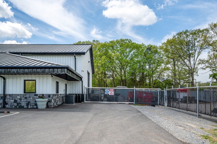 More Photos Of 16150 Dalro Rd, Culpeper Industrial For Lease