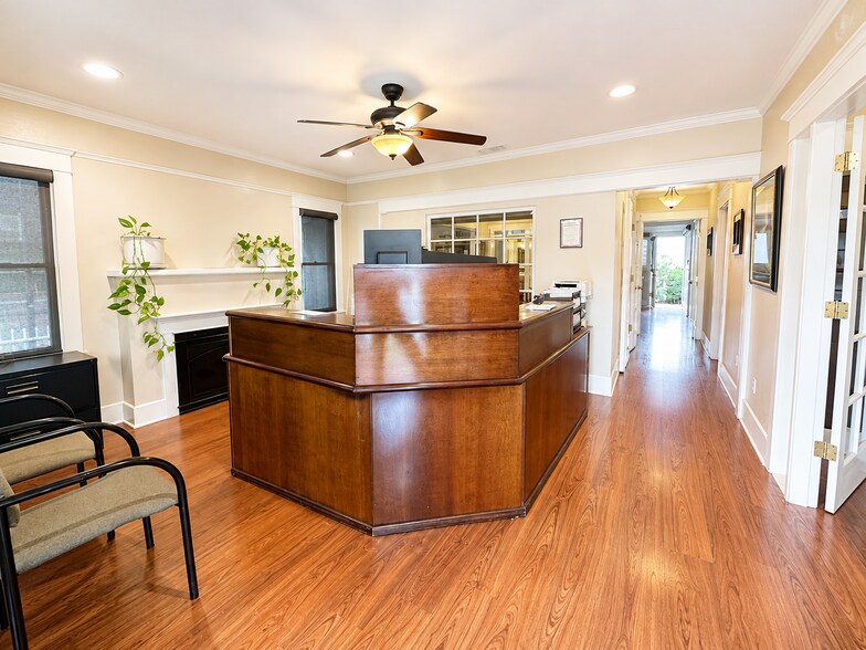 Primary Photo Of 3895 Brockton Ave, Riverside Office For Lease