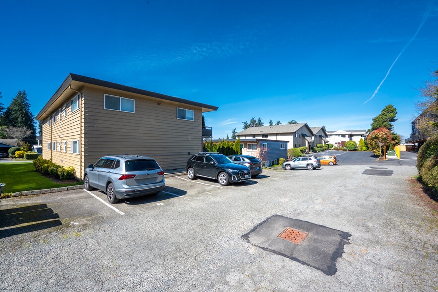 More Photos Of 533 4th Ave S, Edmonds Apartments For Sale