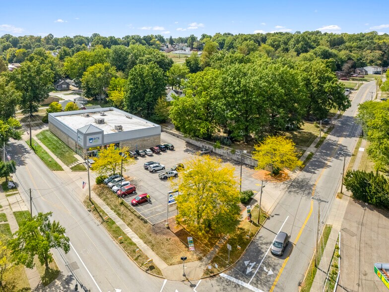 More Photos Of 155 N Main St, Rittman Drugstore For Lease