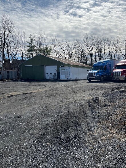 More Photos Of 832 Trexlertown Rd, Breinigsville Warehouse For Sale