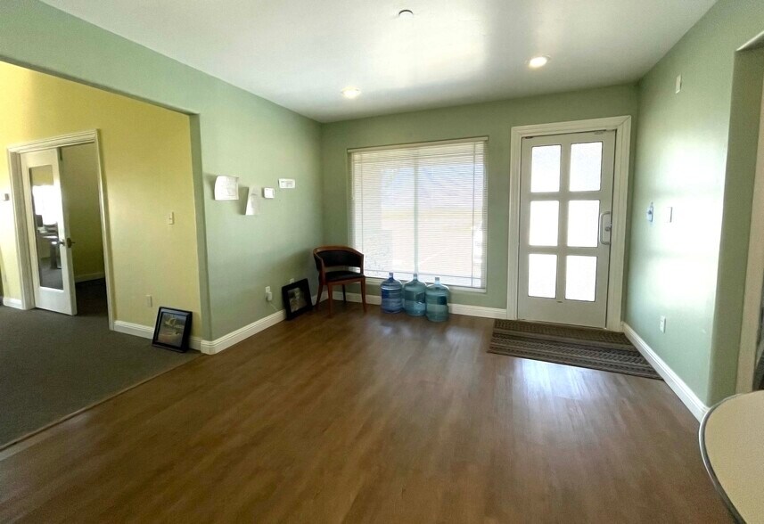 More Photos Of 6201 Bradshaw Rd, Sacramento Industrial For Sale