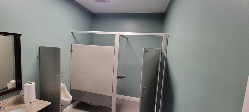 More Photos Of 365-367 N Bennett St, Southern Pines Office For Lease