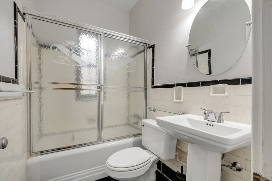 More Photos Of 259 E 7th Ave, Tallahassee Office For Sale