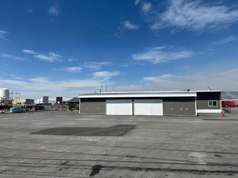 More Photos Of 1876 W Fortune Rd, Salt Lake City Manufacturing For Lease