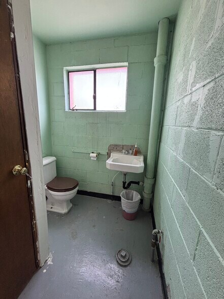 More Photos Of 702 Lyons Ave, Ely Lodge Meeting Hall For Sale