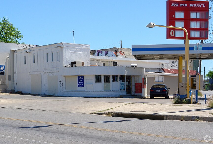 Primary Photo Of 934 Fredericksburg Rd, San Antonio Convenience Store For Sale