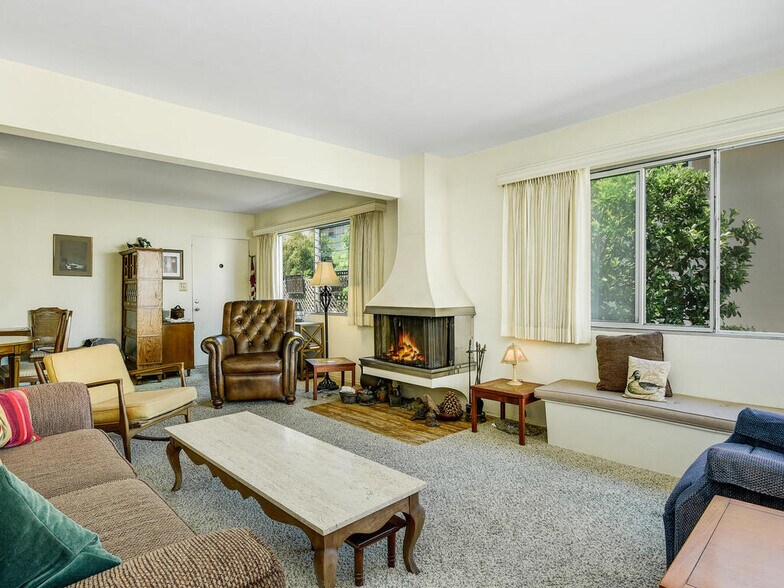 More Photos Of 375-381 Rosecrans St, San Diego Apartments For Sale