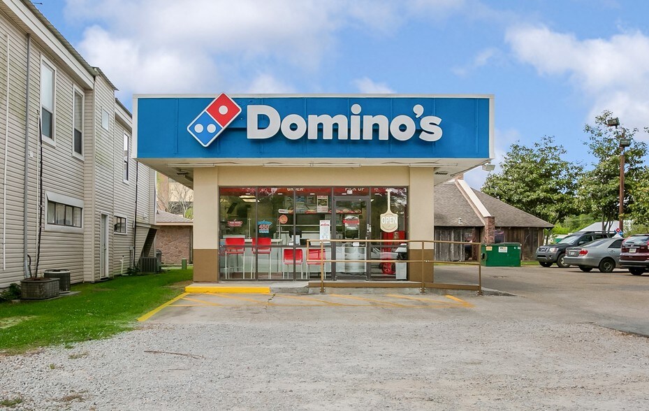 More Photos Of 803 Collins Blvd, Covington Restaurant For Sale