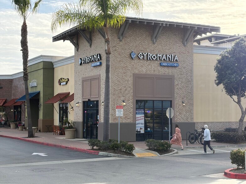 More Photos Of 1111-1191 S Victoria Ave, Oxnard General Retail For Lease