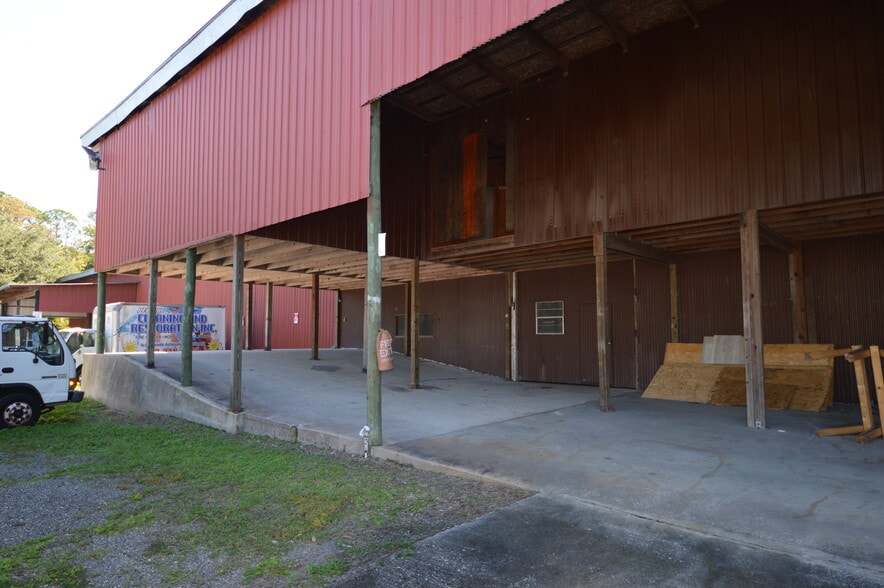 More Photos Of 239 Jones Rd, Jacksonville Warehouse For Lease