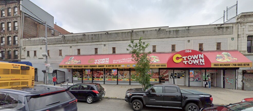 Primary Photo Of 564 Southern Blvd, Bronx Storefront Retail Office For Lease