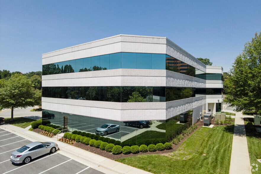 More Photos Of 10560 Arrowhead Dr, Fairfax Unknown For Sale