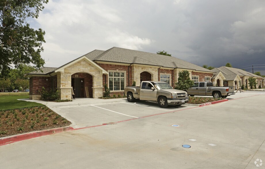 More Photos Of 8668 John Hickman Pky, Frisco Medical For Lease