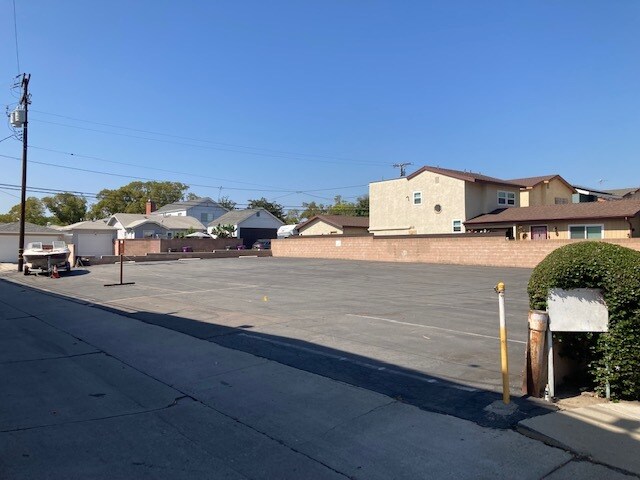 More Photos Of 1131 E Wardlow Rd, Long Beach Freestanding For Sale