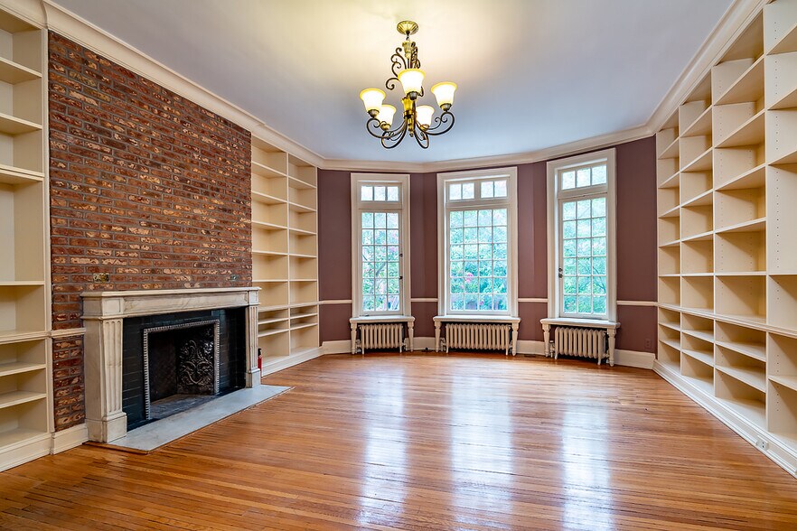 More Photos Of 1715 N St NW, Washington Office For Lease