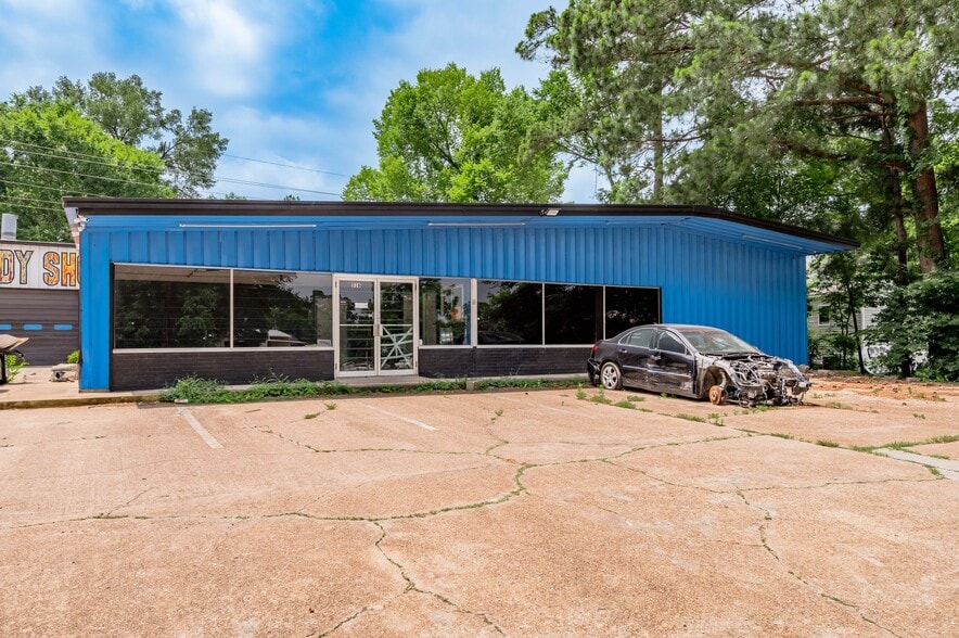 More Photos Of 316 Highway 190 E, Huntsville Auto Repair For Sale
