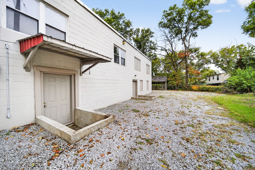 More Photos Of 2819 Gallatin Pike, Nashville Freestanding For Lease