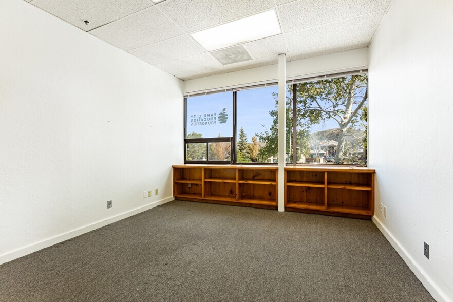 More Photos Of 1821 Sidewinder Dr, Park City Storefront Retail Office For Sale