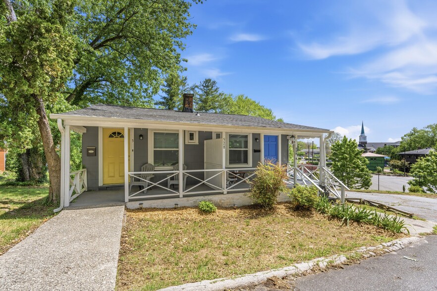 Primary Photo Of 526 Fleming St, Hendersonville Apartments For Sale