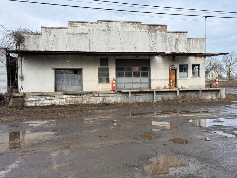 Primary Photo Of 10 Spencer Ct, East Hartford Warehouse For Lease