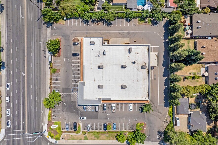 More Photos Of 6144 Dewey Dr, Citrus Heights Drugstore For Sale