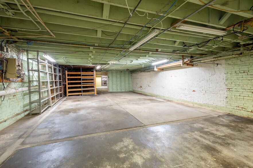 More Photos Of 2313 13th, Columbus General Retail For Sale