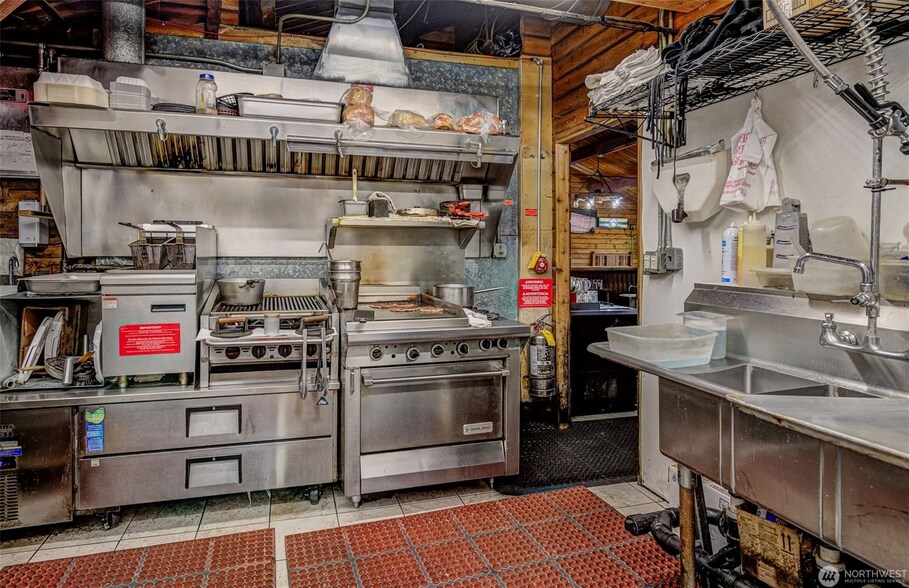 More Photos Of 5720 Vale Rd, Cashmere General Retail For Sale