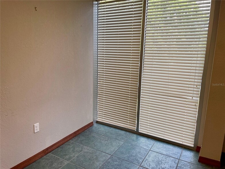 More Photos Of 4741 NW 8th Ave, Gainesville Medical For Sale